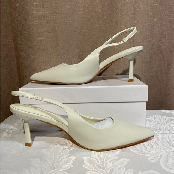 NIB Meshki Dasha 10 Elegant Cream Slingback 2” Heels - Picture 3 of 4